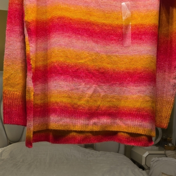 GAP Pink and Orange Knit Sweater - Picture 4 of 15